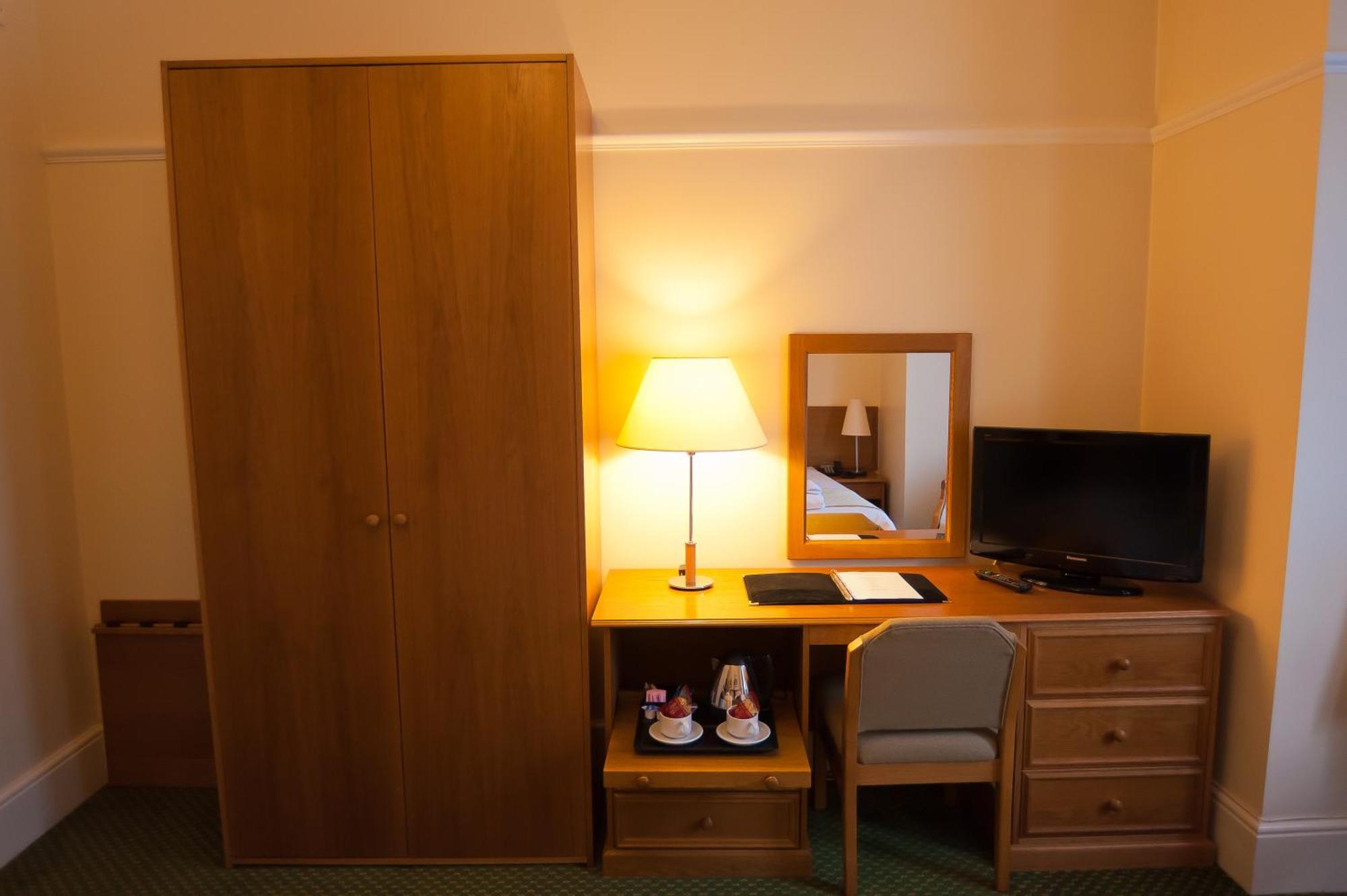 A Park View Hotel Вулвергемптон Екстериор снимка